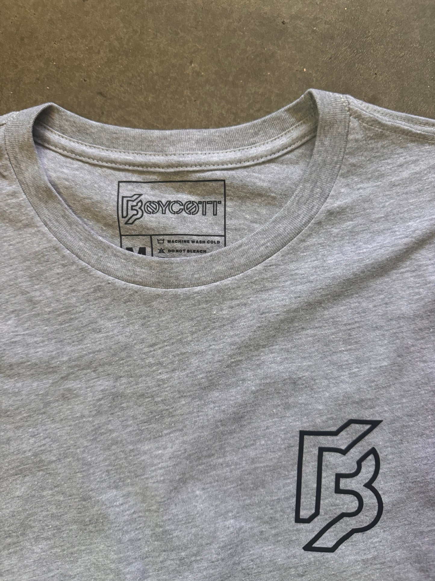 BOYCOTT APPAREL SIGNATURE LINE CLASSIC SLIM FIT LIGHTWEIGHT LONG BODY TSHIRT